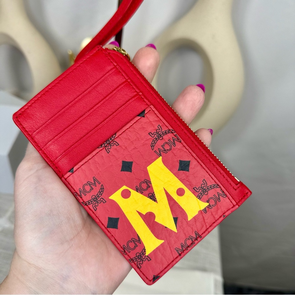 NEW! Unisex MCM Viva Red Visetos Year Of The Mouse Lanyard Card Holder - Picture 11 of 17